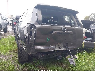 2020 Toyota 4Runner, VIN JTEZU5JR1L5226587. Фото 3 з 6 з аукціону IAAI. Каталог авто зі США OpenDataCar.