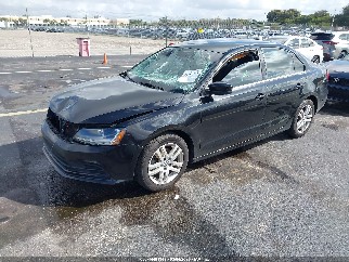 2017 Volkswagen Jetta, VIN 3VW2B7AJ8HM329876. Фото 2 з 6 з аукціону IAAI. Каталог авто зі США OpenDataCar.