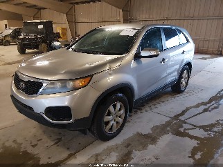 2013 Kia Sorento, VIN 5XYKT3A17DG362240. Фото 2 з 6 з аукціону IAAI. Каталог авто зі США OpenDataCar.