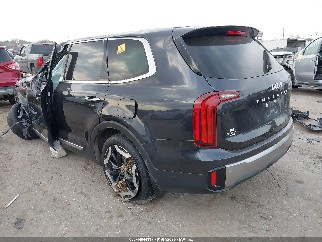2025 Kia Telluride, VIN 5XYP64GC2SG613819. Photo 3 of 6 from IAAI auction. OpenDataCar US salvage catalog.