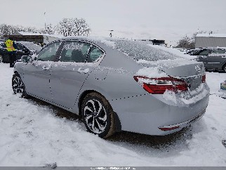 2017 Honda Accord, VIN 1HGCR2F80HA166120. Фото 3 з 6 з аукціону IAAI. Каталог авто зі США OpenDataCar.