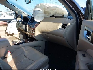 2017 Nissan Pathfinder, VIN 5N1DR2MM9HC613305. Фото 5 из 6 с аукциона IAAI. Каталог авто из США OpenDataCar.