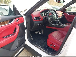 2022 Maserati Levante, VIN ZN661XUA5NX384714. Фото 5 з 6 з аукціону IAAI. Каталог авто зі США OpenDataCar.