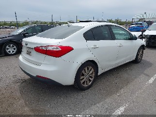 2016 Kia Forte, VIN KNAFX4A69G5503262. Фото 4 з 6 з аукціону IAAI. Каталог авто зі США OpenDataCar.