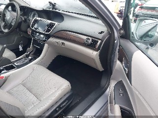2017 Honda Accord, VIN 1HGCR2F89HA281654. Фото 5 з 6 з аукціону IAAI. Каталог авто зі США OpenDataCar.