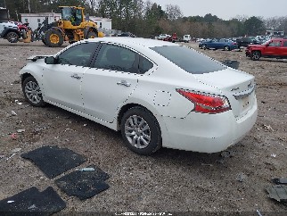 2015 Nissan Altima, VIN 1N4AL3AP6FN404656. Фото 3 из 6 с аукциона IAAI. Каталог авто из США OpenDataCar.