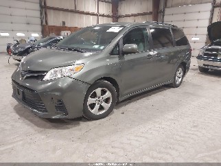 2018 Toyota Sienna, VIN 5TDKZ3DCXJS930006. Фото 2 з 6 з аукціону IAAI. Каталог авто зі США OpenDataCar.