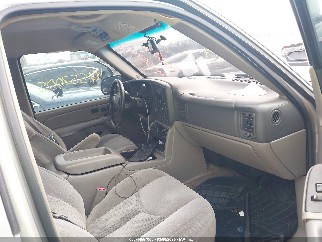 2004 Chevrolet Suburban 1500, VIN 1GNFK16Z04J138788. Фото 5 з 6 з аукціону IAAI. Каталог авто зі США OpenDataCar.