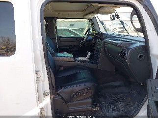 2005 Hummer H2, VIN 5GRGN22U65H122820. Zdjęcie 5 z 6 z aukcji IAAI. Katalog aut z USA OpenDataCar.