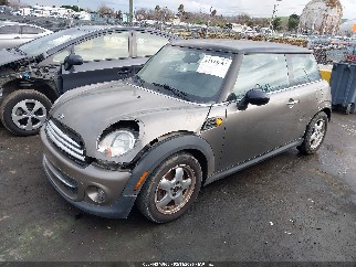 2011 Mini Cooper, VIN WMWSU3C54BT183567. Фото 2 з 6 з аукціону IAAI. Каталог авто зі США OpenDataCar.
