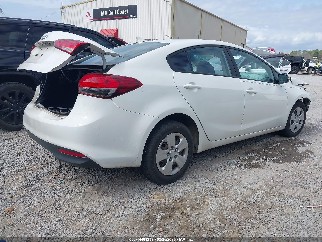 2018 Kia Forte, VIN 3KPFK4A77JE244633. Фото 4 з 6 з аукціону IAAI. Каталог авто зі США OpenDataCar.