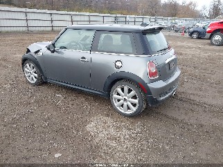 2010 Mini Cooper, VIN WMWMF7C55ATZ69936. Фото 3 з 6 з аукціону IAAI. Каталог авто зі США OpenDataCar.