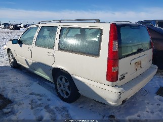 1998 Volvo V70, VIN YV1LW557XW2425909. Zdjęcie 3 z 6 z aukcji IAAI. Katalog aut z USA OpenDataCar.