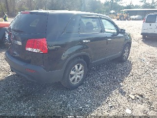 2011 Kia Sorento, VIN 5XYKTCA15BG180985. Фото 4 з 6 з аукціону IAAI. Каталог авто зі США OpenDataCar.