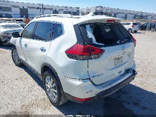 2017 Nissan Rogue, VIN 5N1AT2MT9HC882433. Zdjęcie 3 z 6 z aukcji IAAI. Katalog aut z USA OpenDataCar.