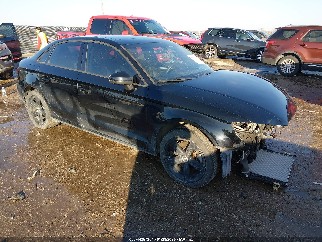 2018 Audi A3, VIN WAUAUGFF4J1062846. Фото 1 з 6 з аукціону IAAI. Каталог авто зі США OpenDataCar.