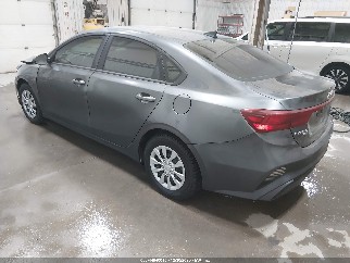 2024 Kia Forte, VIN 3KPF24AD0RE772841. Zdjęcie 3 z 6 z aukcji IAAI. Katalog aut z USA OpenDataCar.