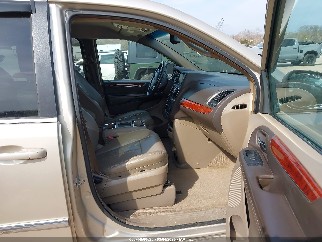 2013 Chrysler Town & Country, VIN 2C4RC1BG5DR677782. Фото 5 з 6 з аукціону IAAI. Каталог авто зі США OpenDataCar.