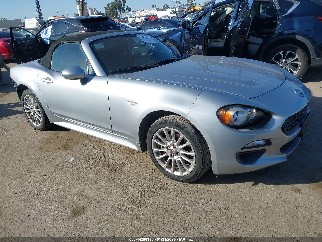 2020 Fiat 124 Spider, VIN JC1NFAEK8L0145695. Фото 1 з 6 з аукціону IAAI. Каталог авто зі США OpenDataCar.