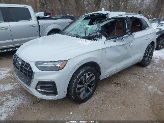 2021 Audi Q5, VIN WA1BAAFY1M2059443. Фото 2 из 6 с аукциона IAAI. Каталог авто из США OpenDataCar.