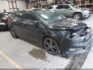 2015 Ford Focus, VIN 1FADP3L97FL323256. Фото 1 з 6 з аукціону IAAI. Каталог авто зі США OpenDataCar.