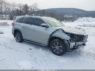 2017 Toyota Highlander, VIN 5TDJZRFH4HS440730. Фото 1 з 6 з аукціону IAAI. Каталог авто зі США OpenDataCar.