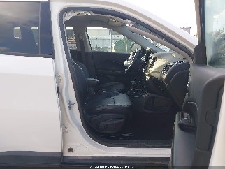 2021 Jeep Compass, VIN 3C4NJDCB1MT515007. Фото 5 з 6 з аукціону IAAI. Каталог авто зі США OpenDataCar.