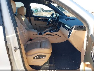 2021 Porsche Cayenne, VIN WP1AA2AY0MDA01714. Фото 5 з 6 з аукціону IAAI. Каталог авто зі США OpenDataCar.