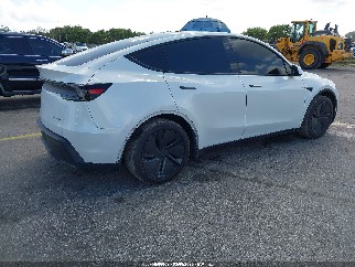 2026 Tesla Model Y, VIN 7SAYGDEE7TA405546. Фото 4 з 6 з аукціону IAAI. Каталог авто зі США OpenDataCar.