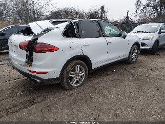 2016 Porsche Cayenne, VIN WP1AA2A22GKA14931. Фото 4 з 6 з аукціону IAAI. Каталог авто зі США OpenDataCar.