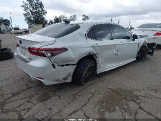2021 Toyota Camry, VIN 4T1KZ1AKXMU054890. Фото 4 з 6 з аукціону IAAI. Каталог авто зі США OpenDataCar.