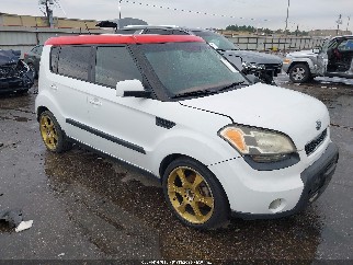 2011 Kia Soul, VIN KNDJT2A20B7327774. Фото 1 з 6 з аукціону IAAI. Каталог авто зі США OpenDataCar.