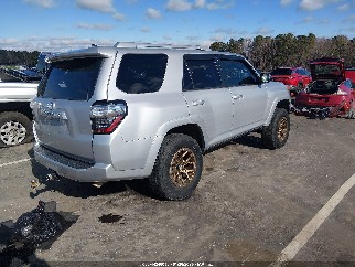 2018 Toyota 4Runner, VIN JTEZU5JR1J5185083. Zdjęcie 4 z 6 z aukcji IAAI. Katalog aut z USA OpenDataCar.