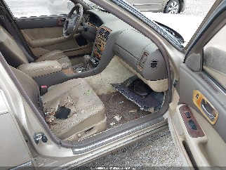 1994 Lexus LS 400, VIN JT8UF11E5R0192172. Фото 5 из 6 с аукциона IAAI. Каталог авто из США OpenDataCar.