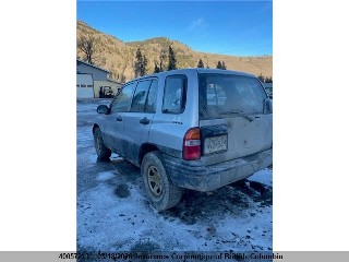 2003 Chevrolet Tracker, VIN 2CNBJ23CX36915078. Zdjęcie 3 z 6 z aukcji IAAI. Katalog aut z USA OpenDataCar.