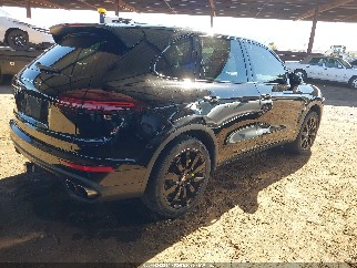 2015 Porsche Cayenne, VIN WP1AE2A28FLA52533. Фото 4 з 6 з аукціону IAAI. Каталог авто зі США OpenDataCar.