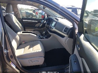 2018 Toyota Highlander, VIN 5TDKZRFH5JS265463. Фото 5 з 6 з аукціону IAAI. Каталог авто зі США OpenDataCar.