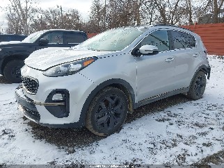 2020 Kia Sportage, VIN KNDP63AC1L7711421. Zdjęcie 2 z 6 z aukcji IAAI. Katalog aut z USA OpenDataCar.