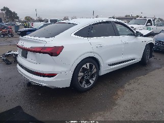 2023 Audi e-tron Sportback, VIN WA12AAGE9PB016879. Фото 4 из 6 с аукциона IAAI. Каталог авто из США OpenDataCar.