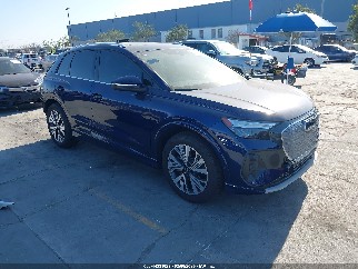 2023 Audi Q4 e-tron, VIN WA1BCBFZ2PP012003. Фото 1 из 6 с аукциона IAAI. Каталог авто из США OpenDataCar.