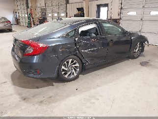 2017 Honda Civic, VIN 19XFC2F81HE015555. Фото 4 из 6 с аукциона IAAI. Каталог авто из США OpenDataCar.