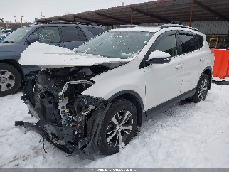 2018 Toyota RAV4, VIN JTMRFREV4JD256375. Фото 2 з 6 з аукціону IAAI. Каталог авто зі США OpenDataCar.