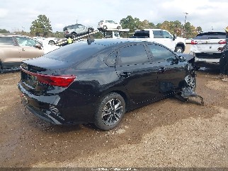 2023 Kia Forte, VIN 3KPF24AD0PE630051. Фото 4 з 6 з аукціону IAAI. Каталог авто зі США OpenDataCar.