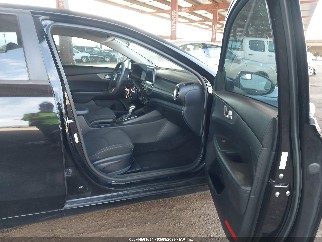 2019 Kia Forte, VIN 3KPF24AD5KE082105. Фото 5 из 6 с аукциона IAAI. Каталог авто из США OpenDataCar.