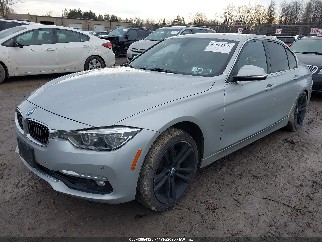 2017 Bmw 3 Series, VIN WBA8D9C59HK677810. Фото 2 з 6 з аукціону IAAI. Каталог авто зі США OpenDataCar.