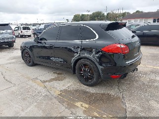 2013 Porsche Cayenne, VIN WP1AB2A26DLA85326. Photo 3 of 6 from IAAI auction. OpenDataCar US salvage catalog.