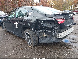 2021 Toyota Camry, VIN 4T1G11AK2MU428597. Zdjęcie 3 z 6 z aukcji IAAI. Katalog aut z USA OpenDataCar.