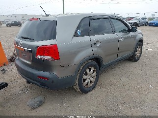 2012 Kia Sorento, VIN 5XYKT3A15CG203540. Фото 4 из 6 с аукциона IAAI. Каталог авто из США OpenDataCar.