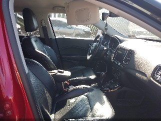 2018 Jeep Compass, VIN 3C4NJDCB1JT395933. Фото 5 з 6 з аукціону IAAI. Каталог авто зі США OpenDataCar.
