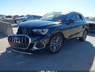 2022 Audi Q3, VIN WA1AUCF39N1030203. Фото 2 из 6 с аукциона IAAI. Каталог авто из США OpenDataCar.